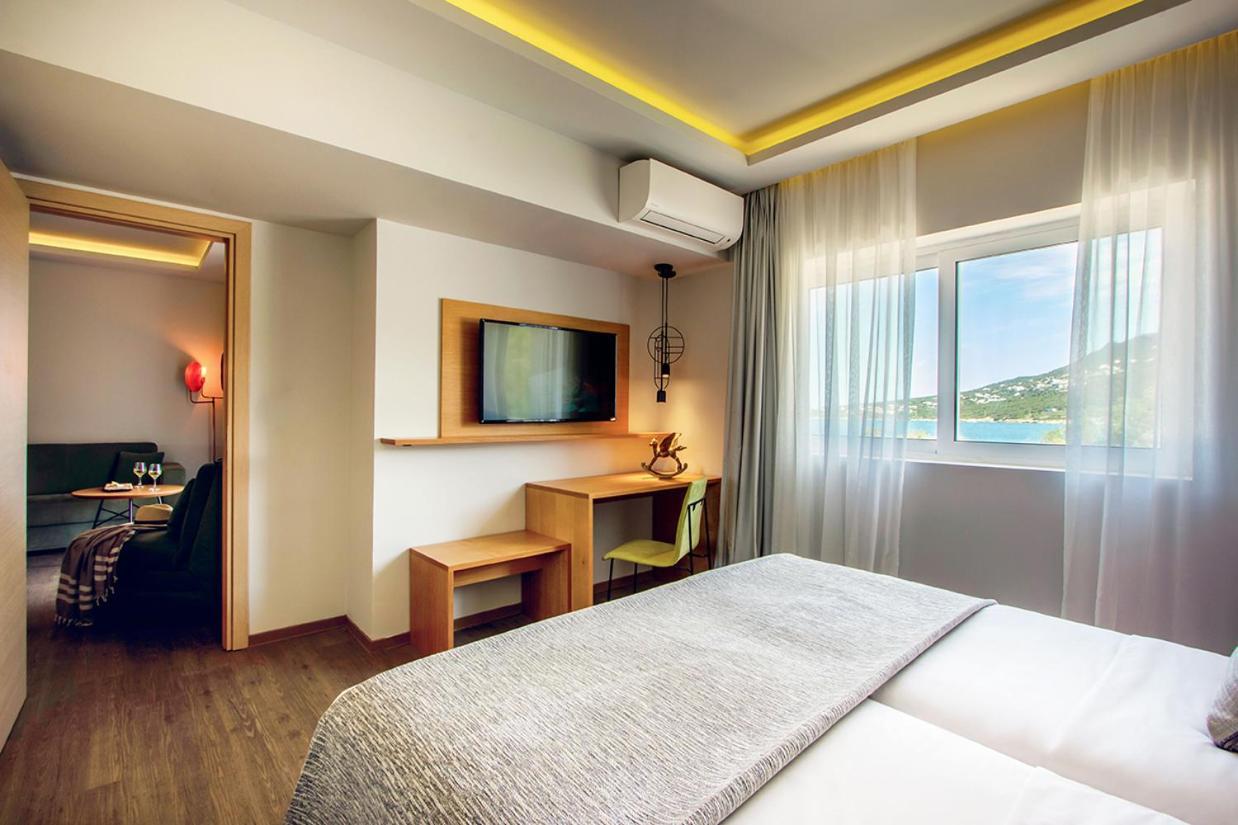 โดลเช บาย วินด์แฮม อัตติกา ริเวียรา Hotel วราโวนา ภายนอก รูปภาพ