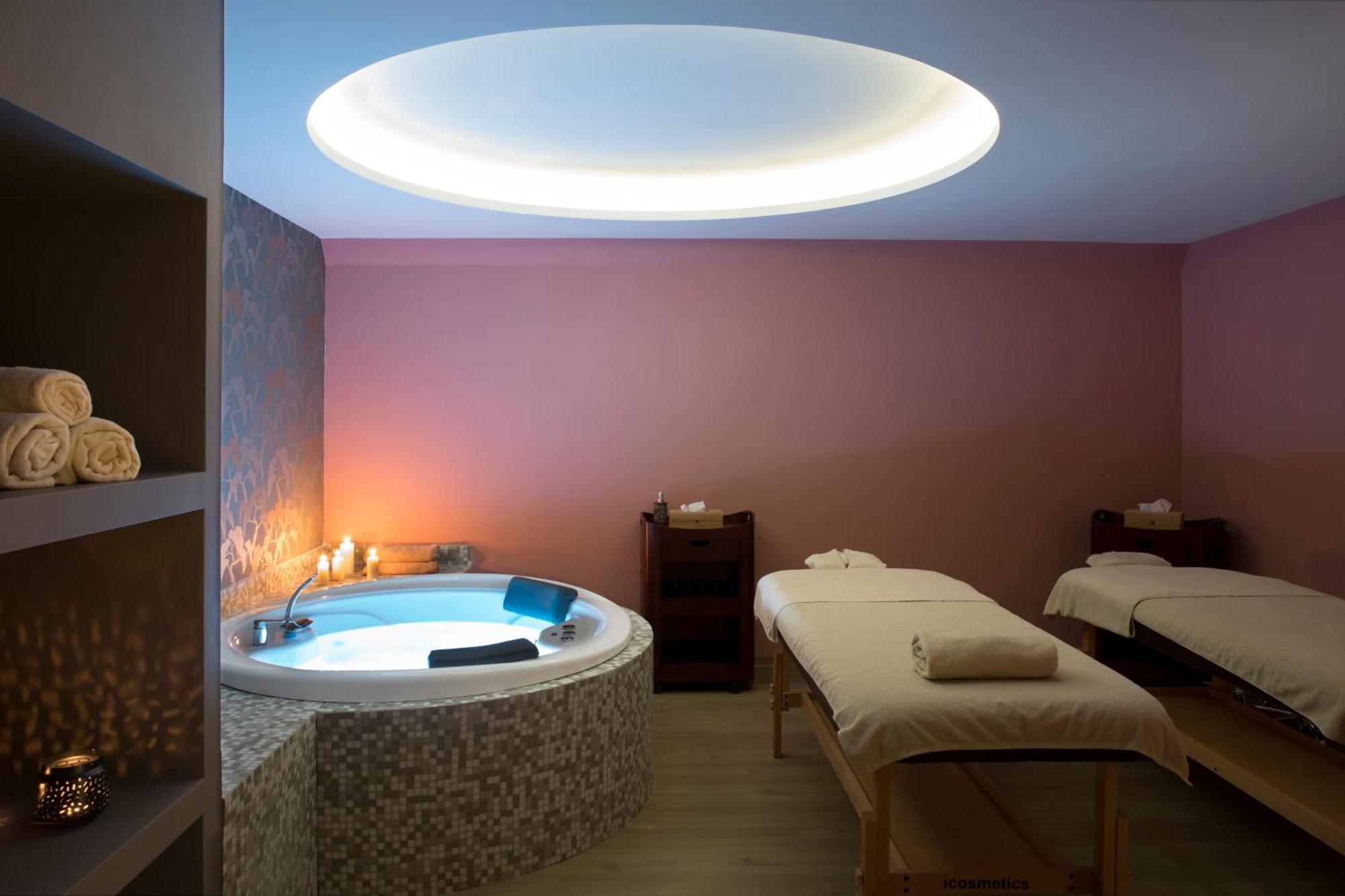 โดลเช บาย วินด์แฮม อัตติกา ริเวียรา Hotel วราโวนา ภายนอก รูปภาพ